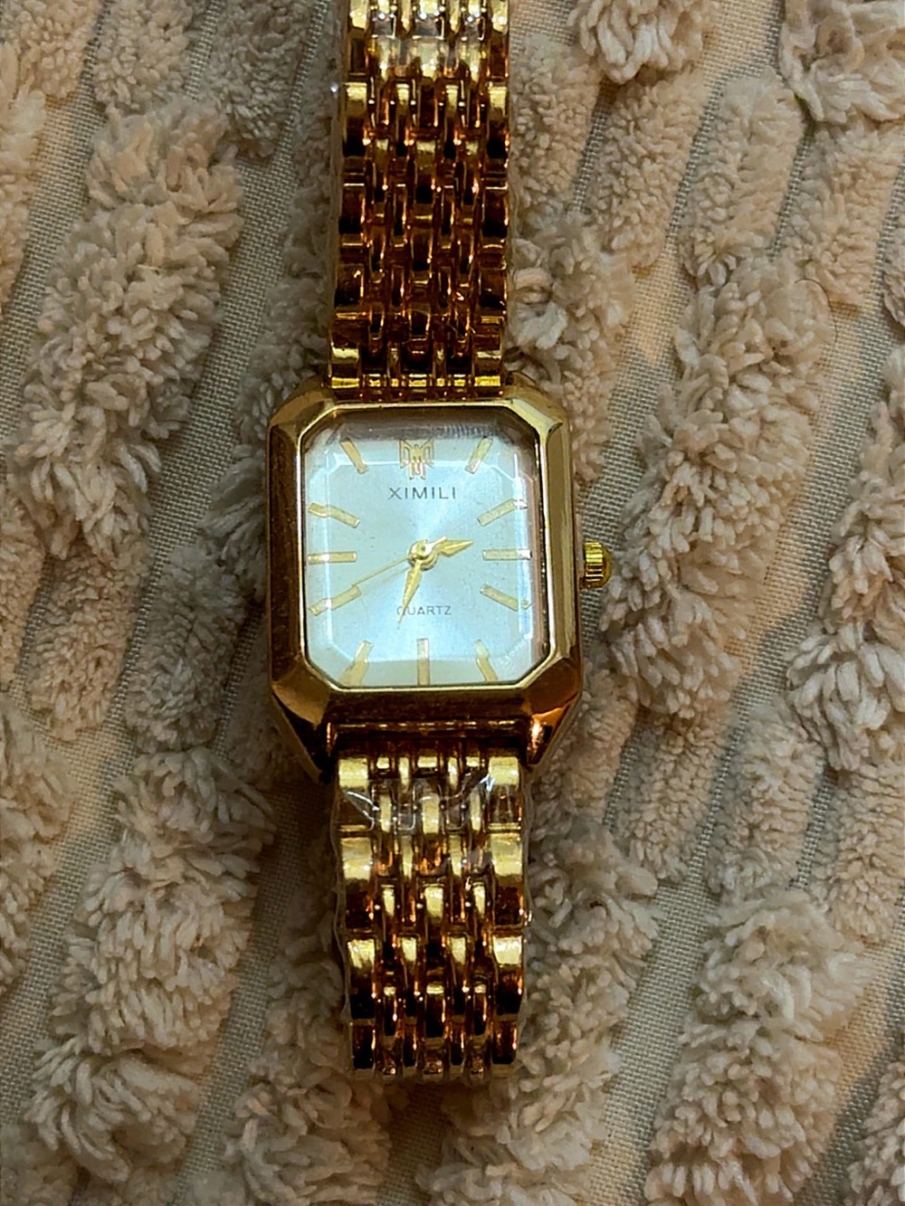 Women's Gold Rectangular Bracelet Watch - Timeless Chic - Picture 8 of 12